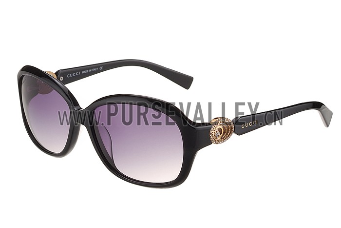 Gucci Elegant Oval Shaped Black Sunglasses 308031