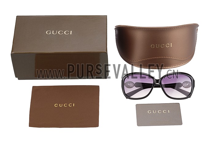Gucci Elegant Oval Shaped Black Sunglasses 308031