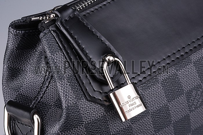 Louis Vuitton Damier Graphite Greenwich Messenger Bag 607713