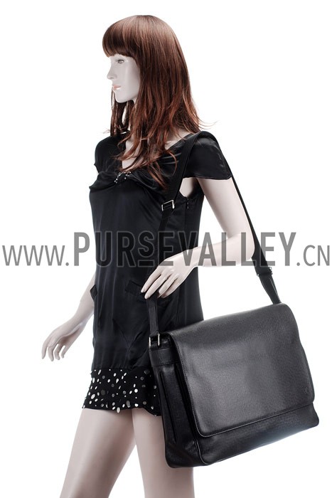 Louis Vuitton Roman GM Taiga Leather Black