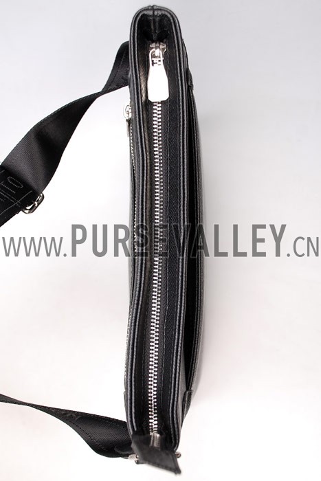 Louis Vuitton Sasha Taiga Leather Black