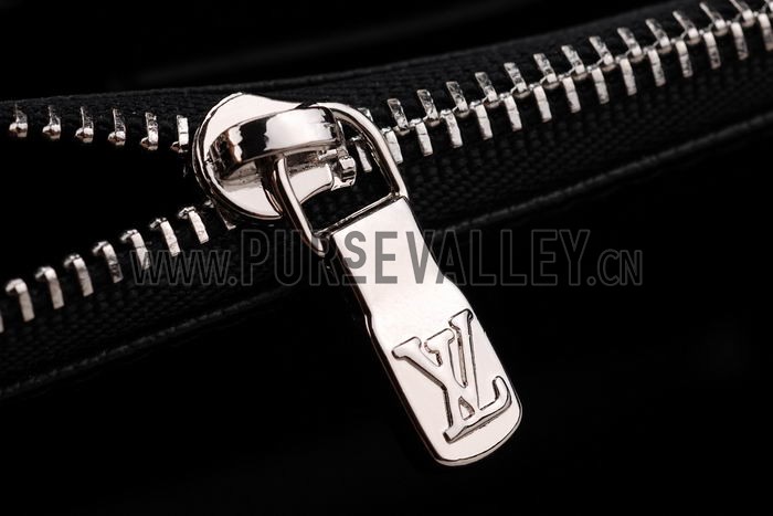 Louis Vuitton Zipped Black Taiga Wallet