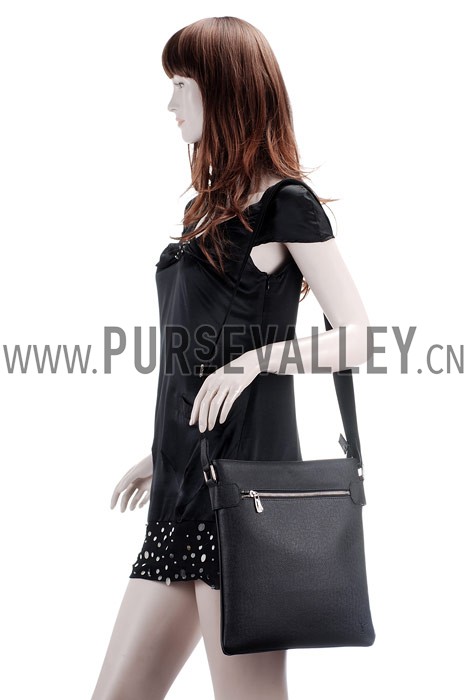 Louis Vuitton Sasha Taiga Leather Black