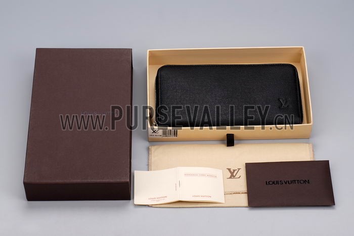 Louis Vuitton Zipped Black Taiga Wallet