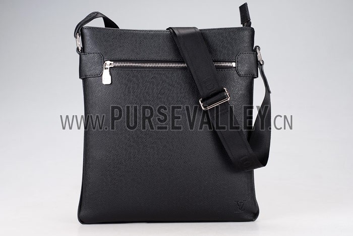 Louis Vuitton Sasha Taiga Leather Black