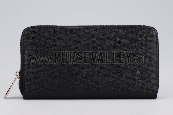 Louis Vuitton Zipped Black Taiga Wallet