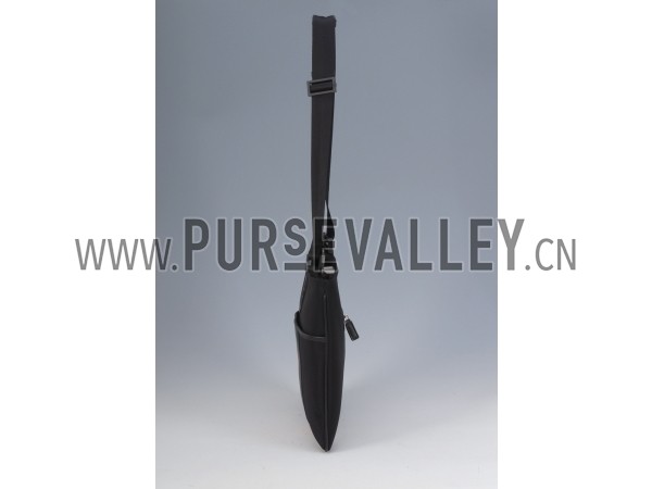 Gucci Medium Messenger Bag