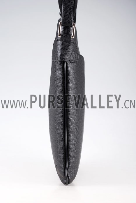 Louis Vuitton Sasha Taiga Leather Black