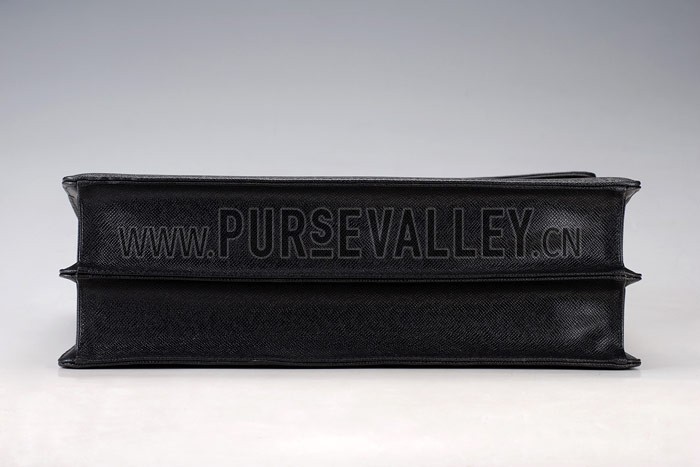 Louis Vuitton Robusto 2 Compartments Taiga Leather Black