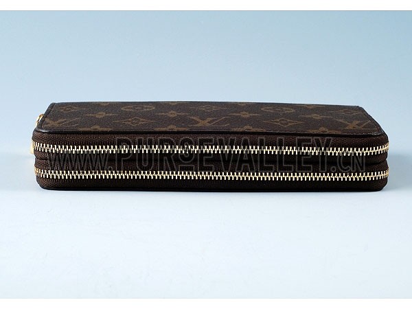 Louis Vuitton Zipped Purse