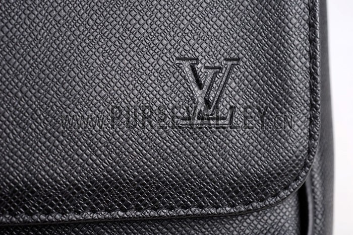 Louis Vuitton Roman GM Taiga Leather Black