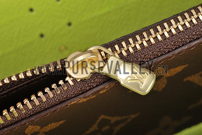Louis Vuitton Monogram Canvas Zippy Wallet With Green Leather Zipper Pull 608254