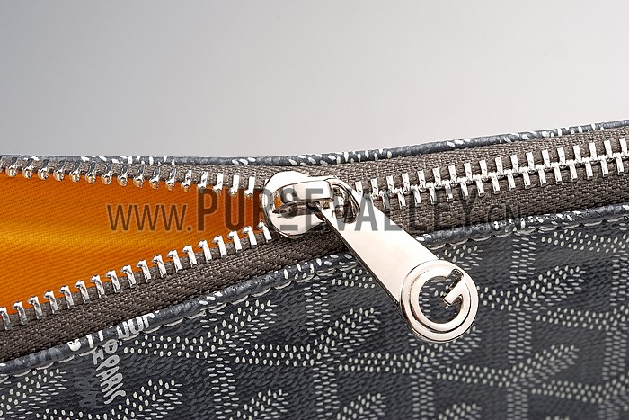 Goyard Zipped Pouch Grey