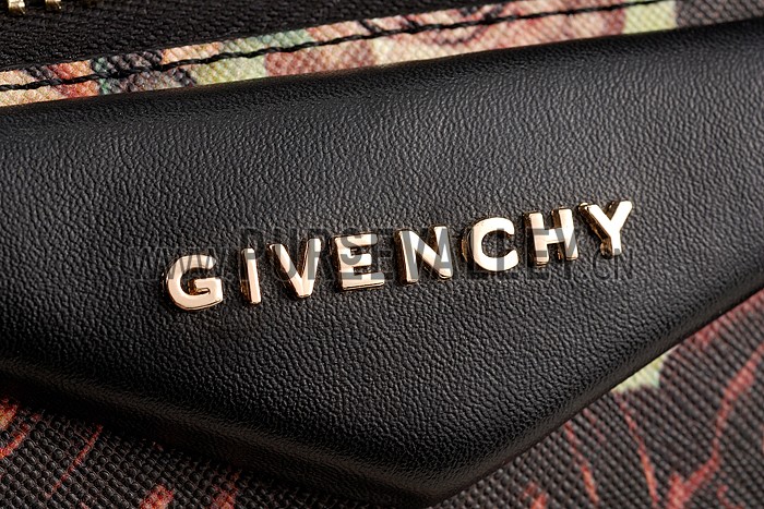 Givenchy Antigona Roses Print Bag 18924667