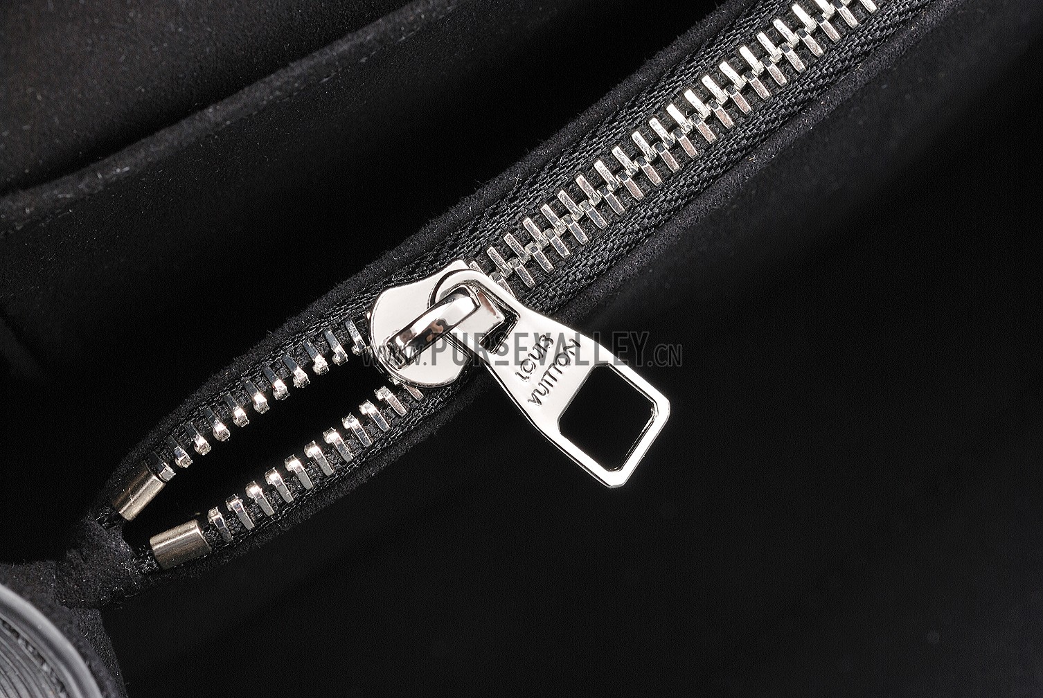 Louis Vuitton Epi Marley Black 608190