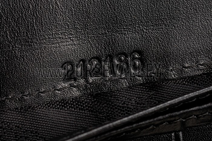 Gucci Signature Black Wallet With Web Detail