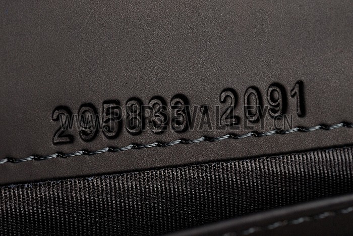 Gucci Signature Black Wrist Wallet With Web Detail