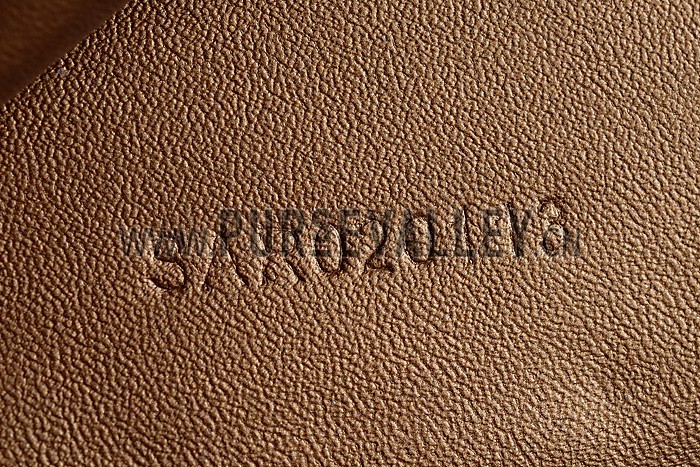 Goyard Gold Passport Cover 18926615