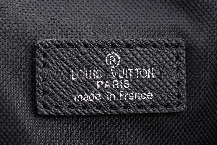 Louis Vuitton Sasha Taiga Leather Black