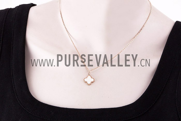 Van Cleef Replica White Ceramic Centered Gold Rimmed Flower Pendant Fine Chain Necklace