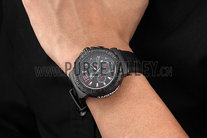 Tag Heuer Formula 1 Chronograph Black Dial Black Bezel Red Numerals 622408