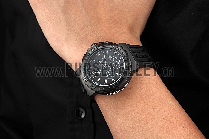 Tag Heuer Formula 1 Chronograph Black Dial Black Bezel White Numerals 622409