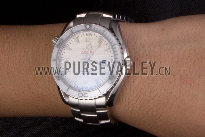 Omega James Bond Skyfall Watch with White Dial and White Bezel om231 621383