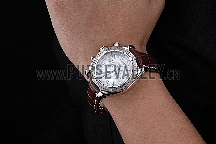 Breitling Chronomat 13 Stainless Steel Case White Dial Brown Leather Bracelet 622239