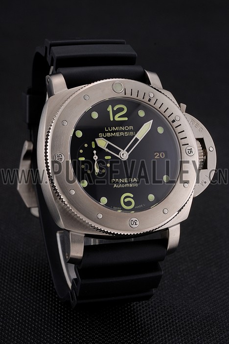Swiss Panerai Luminor Submersible Black Dial Stainless Steel Case Black Rubber Strap