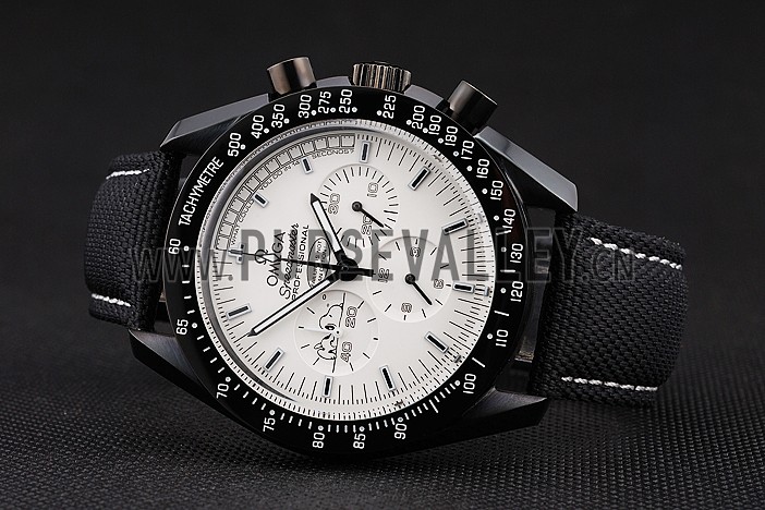 Omega Speedmaster Professional Apollo 13 Silver Snoopy Award White Dial Black Case Black Nylon Strap
