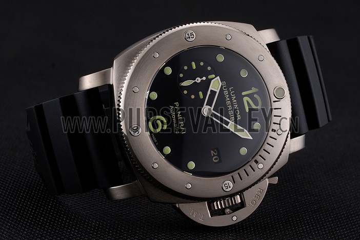 Swiss Panerai Luminor Submersible Black Dial Stainless Steel Case Black Rubber Strap