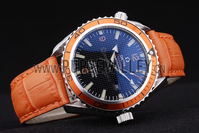 Omega Swiss Seamaster Planet Ocean 007 som32