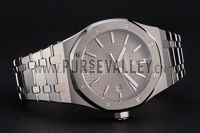 Swiss Audemars Piguet Royal Oak Silver Dial Stainless Steel Case And Bracelet