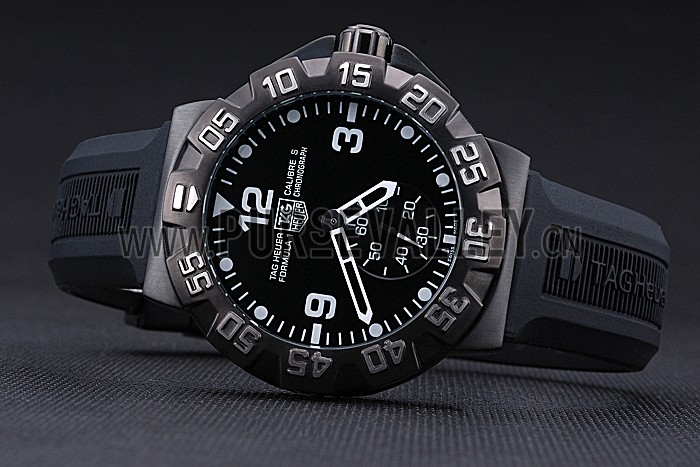 Tag Heuer Formula One Grande Date Black Dial Rubber Bracelet 622275