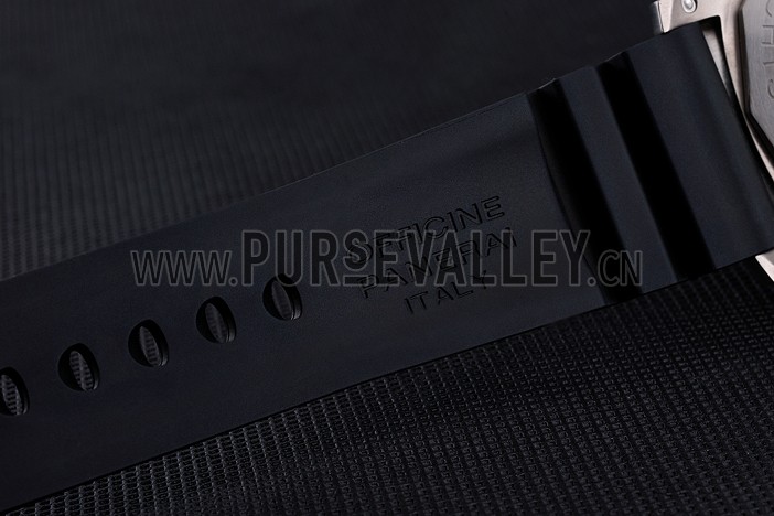 Swiss Panerai Luminor Submersible Black Dial Stainless Steel Case Black Rubber Strap