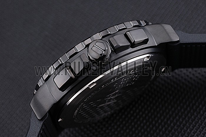 Tag Heuer Formula 1 Chronograph Black Dial Black Bezel Red Numerals 622408