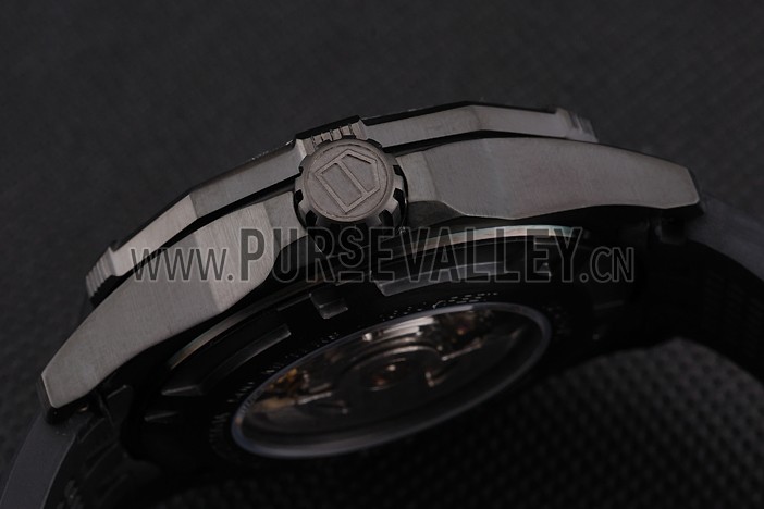 Swiss Tag Heuer Aquaracer Calibre 5 Black Dial Black Bezel Black Case Black Rubber Strap