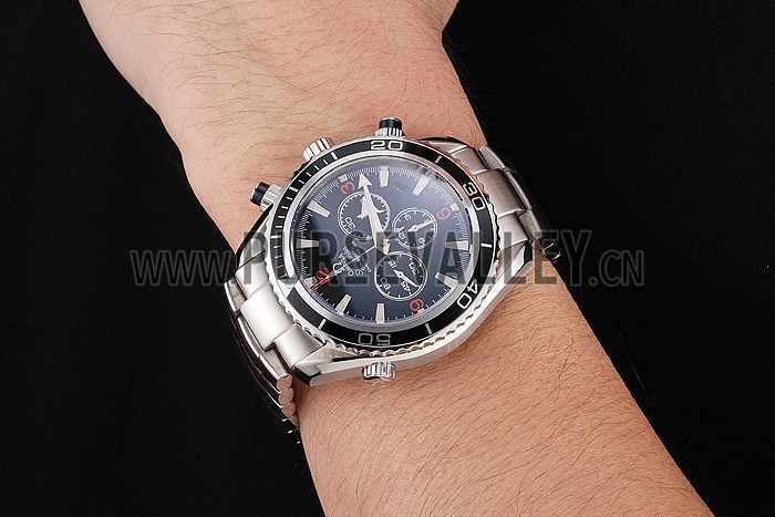 Swiss Omega Seamaster Chronograph Black Dial Black Bezel Stainless Steel Case And Bracelet
