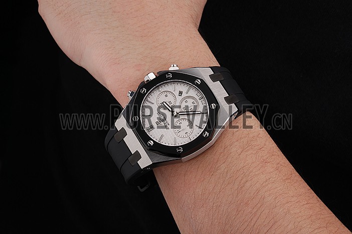 Swiss Audemars Piguet Royal Oak Chronograph White Dial Stainless Steel Case Black Rubber Strap 622865