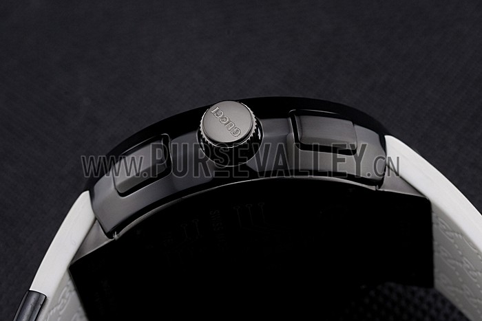 Gucci White Rubber Band White Round Dial 2165-310